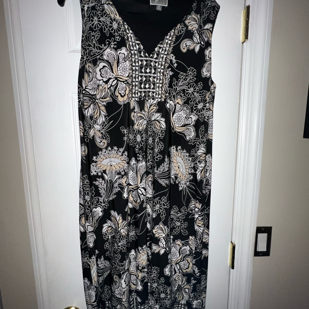 JM Collection Black and Cream Floral Maxi Dress